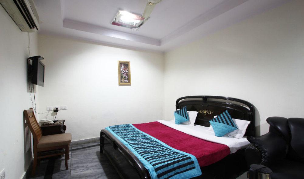 Hotel Airport Inn Yeni Delhi Dış mekan fotoğraf