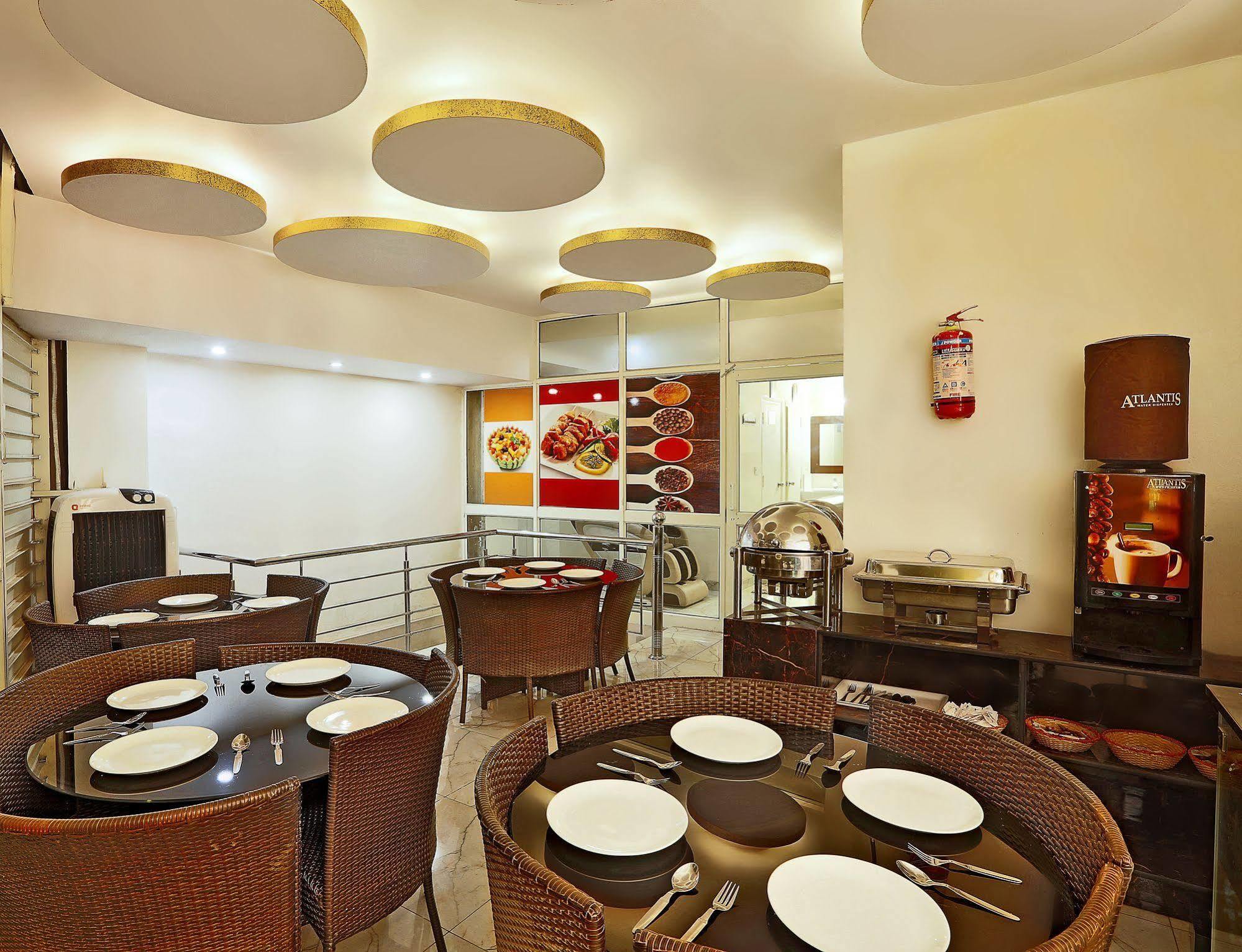 Hotel Airport Inn Yeni Delhi Dış mekan fotoğraf
