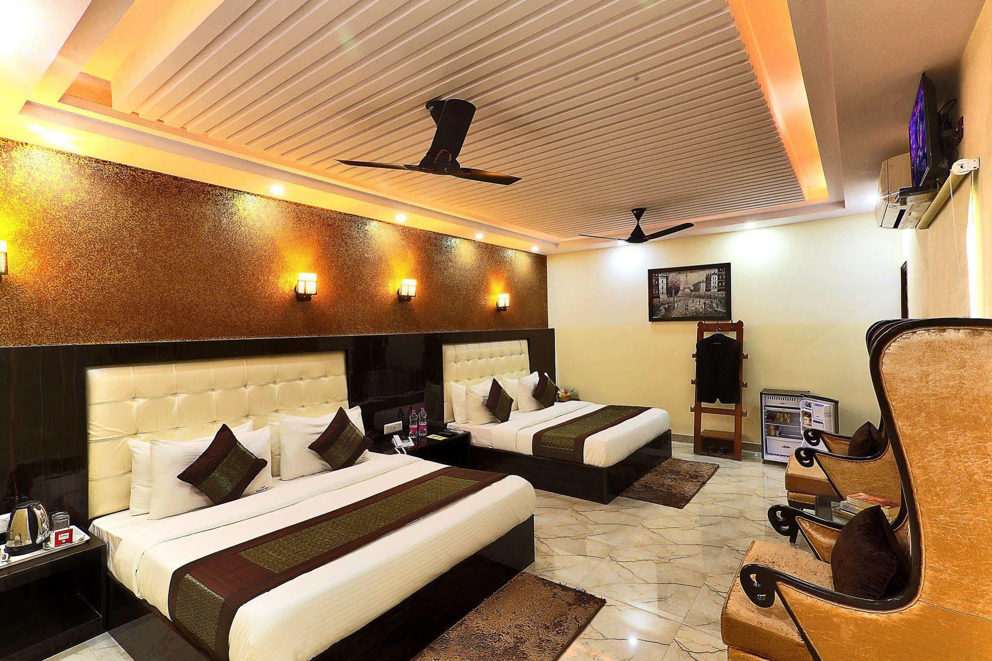 Hotel Airport Inn Yeni Delhi Dış mekan fotoğraf