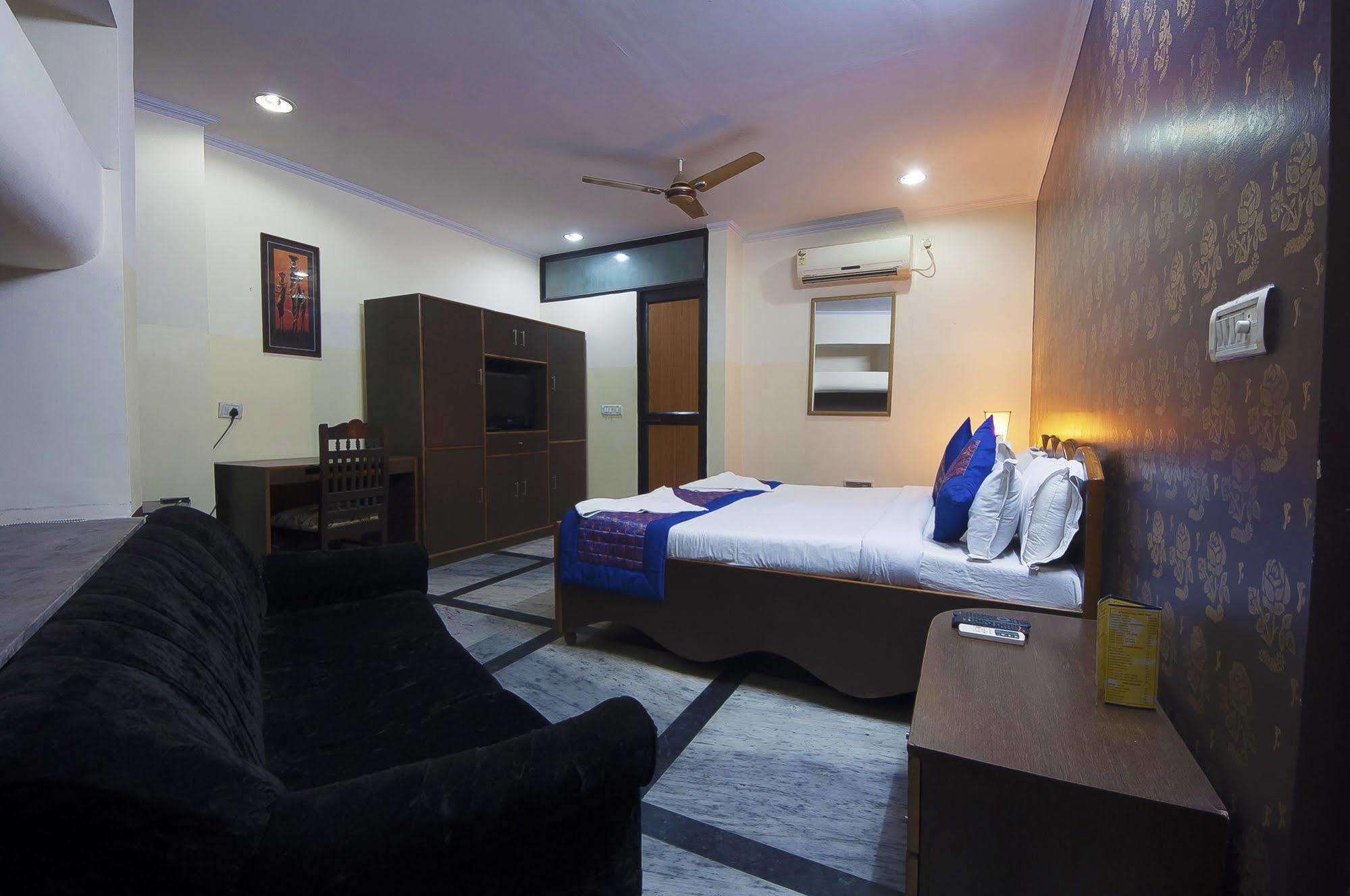 Hotel Airport Inn Yeni Delhi Dış mekan fotoğraf