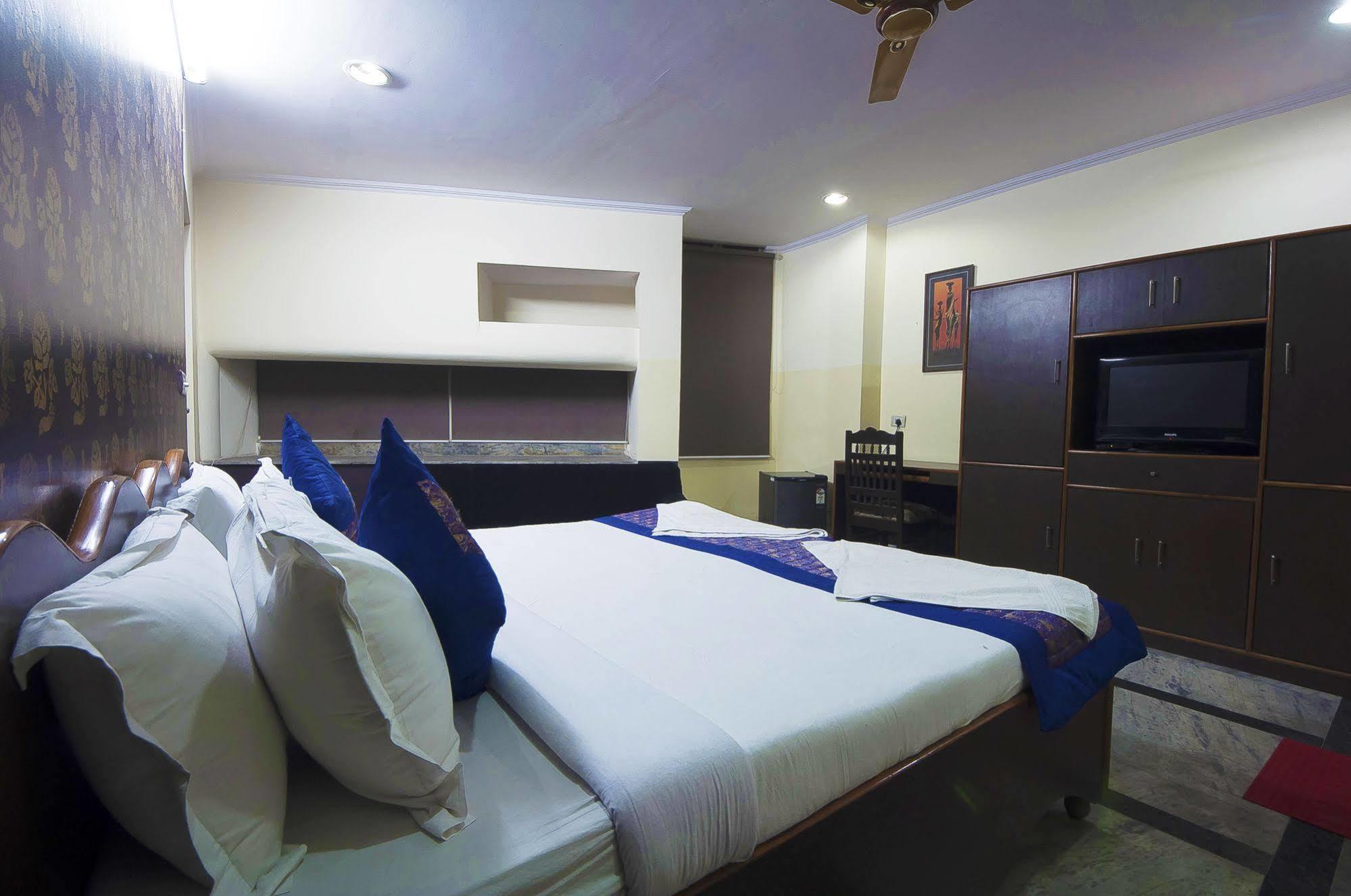 Hotel Airport Inn Yeni Delhi Dış mekan fotoğraf