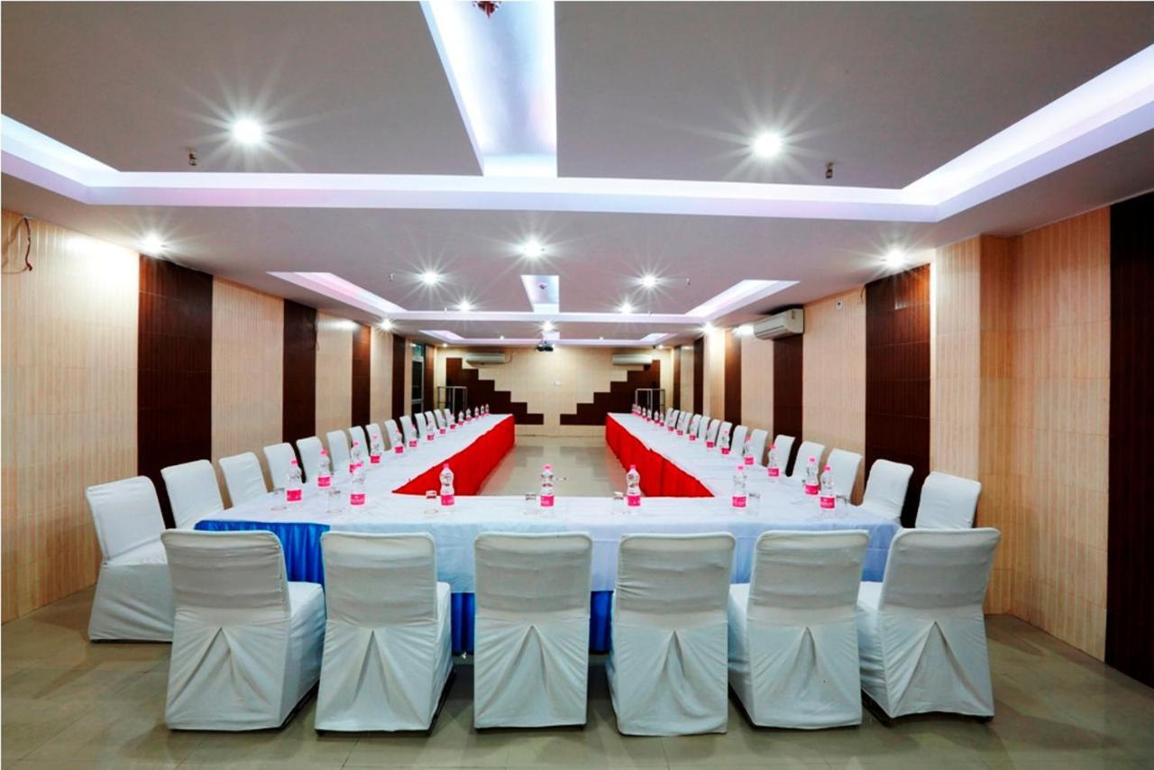 Hotel Airport Inn Yeni Delhi Dış mekan fotoğraf